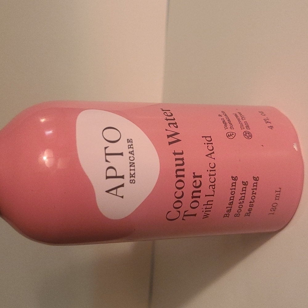 APTO Skincare coconut water toner - Picture 2 of 4